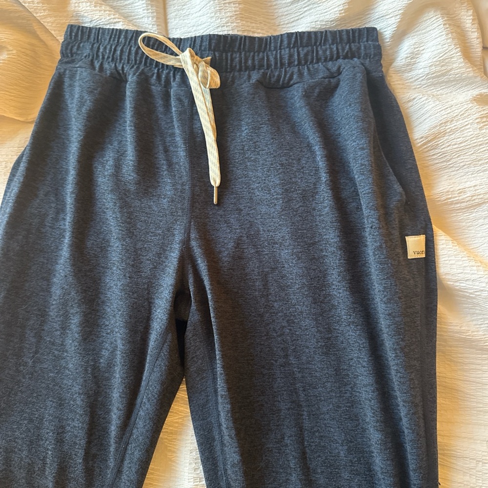 BNWOT Vuori Navy Charcoal Joggers with Elastic Waistband